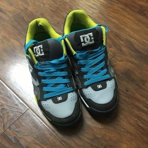 DC skate shoes